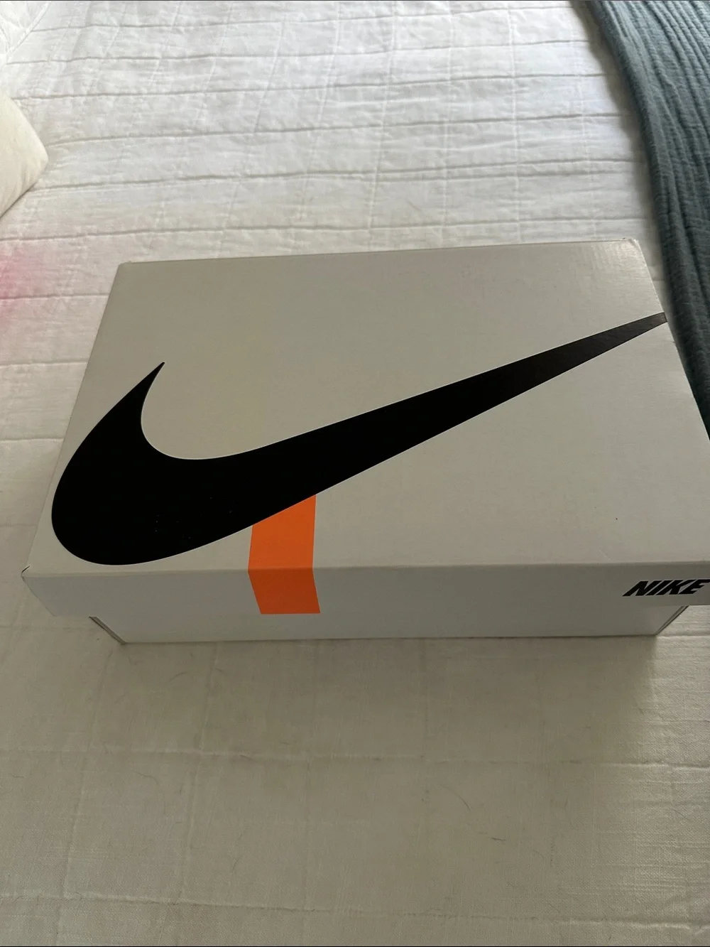 Nike alpha fly running shoes size 7 with 7 miles on them!